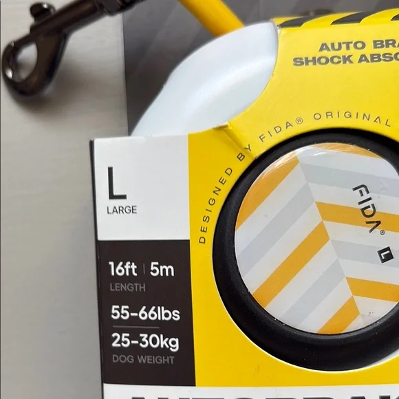 lDo Not buy. clasp is broken  Fida Shock Absorbing Retractable 16’ Dog Leash. - Picture 2 of 6